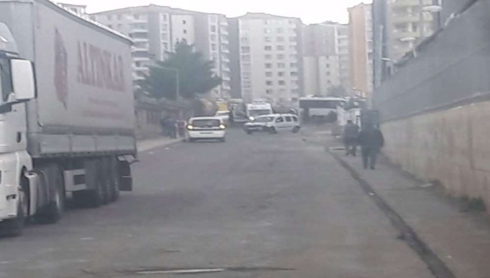 Polis Servisine Bombalı Saldırı: 4 Şehit, 14 Polis Yaralı