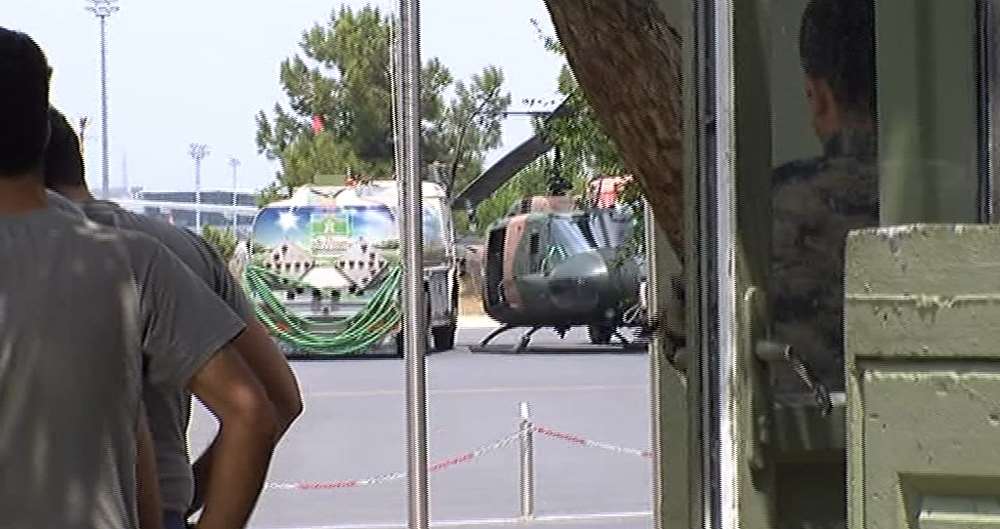 Polisler Helikopterlerin Yanındakileri Görünce...