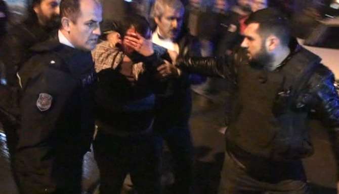 Rehine Krizi Sona Erdi: Soyguncu Polisten İçki İstedi