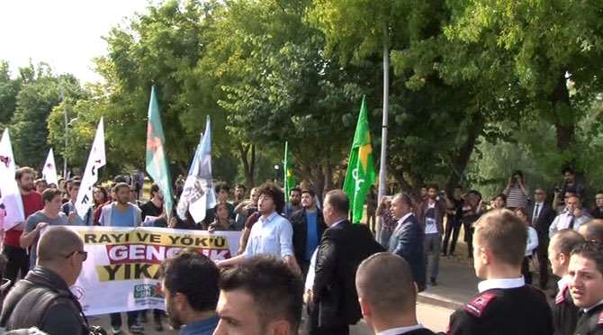 Rektörlük Binasına Yürümek İstediler: 10 Gözaltı