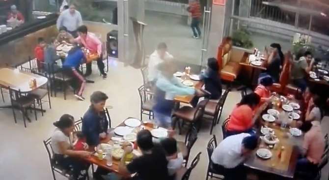 Restoranda Dehşet: Kurşun Yağdırdı !