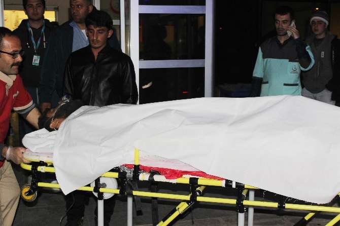 Rus Uçakları Halep Kırsalını Bombaladı: 15 Yaralı