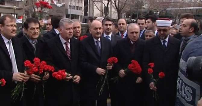 Sağlık Bakanı Olay Yerine Karanfil Bıraktı