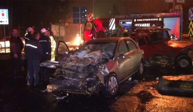 Sarıyer’de Araçlar Kafa Kafaya Çarpıştı:1 Ölü, 2 Yaralı