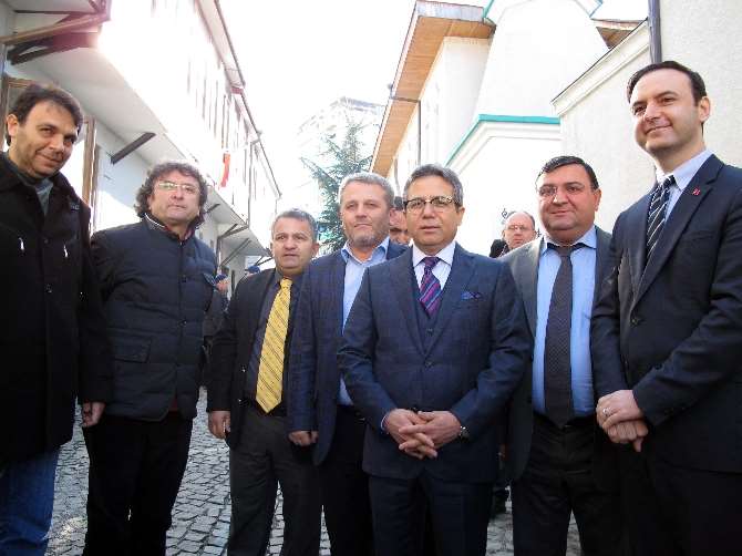 Sarp Sınır Kapısı’nda 40 Tır’a İzin Çıkmadı