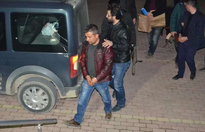 Satırlı Eski Koca Dehşeti !
