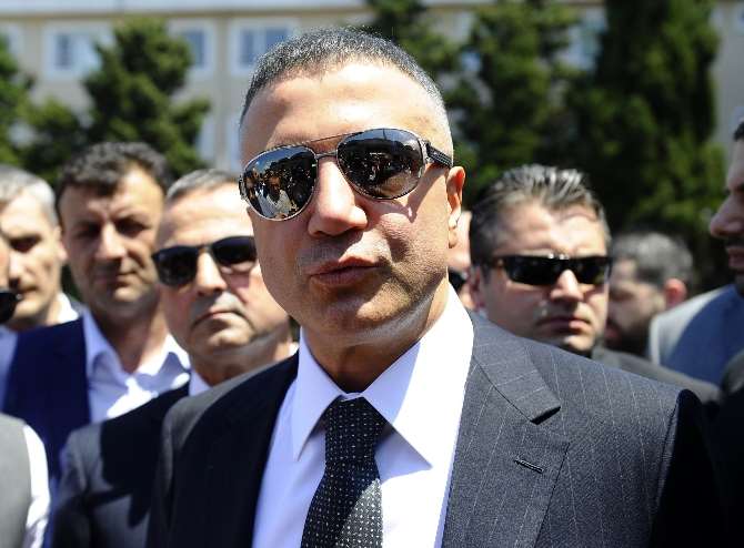 Sedat Peker Şehit Ailesine Ev Aldı