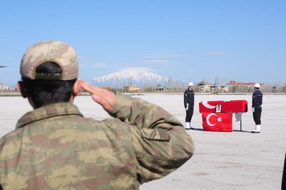 Şehit Polis Dualarla Memleketine Uğurlandı
