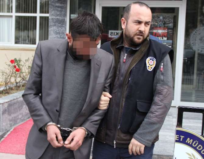 Sevgilisini Gezdirmek İçin Otomobil Çaldı