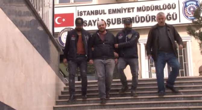 Sevgilisiyle Gezerken Parası Bitince Banka Soydu