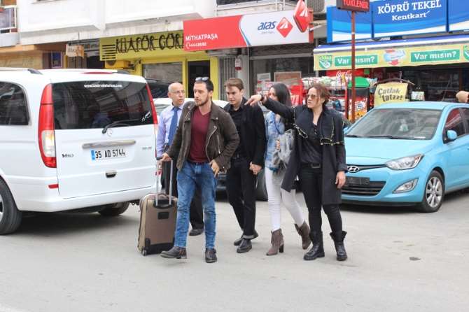Sezen Aksu’nun Evine Taziye Akını