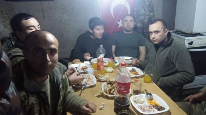 Sılayı Gurbete Anne Şefkatini Kışlaya Taşıdılar