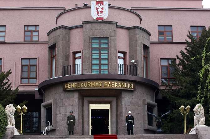 Sınırda 877 Kaçak Yakalandı