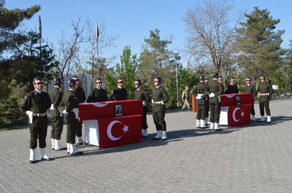 Şırnak Şehitleri Memleketlerine Uğurlandı