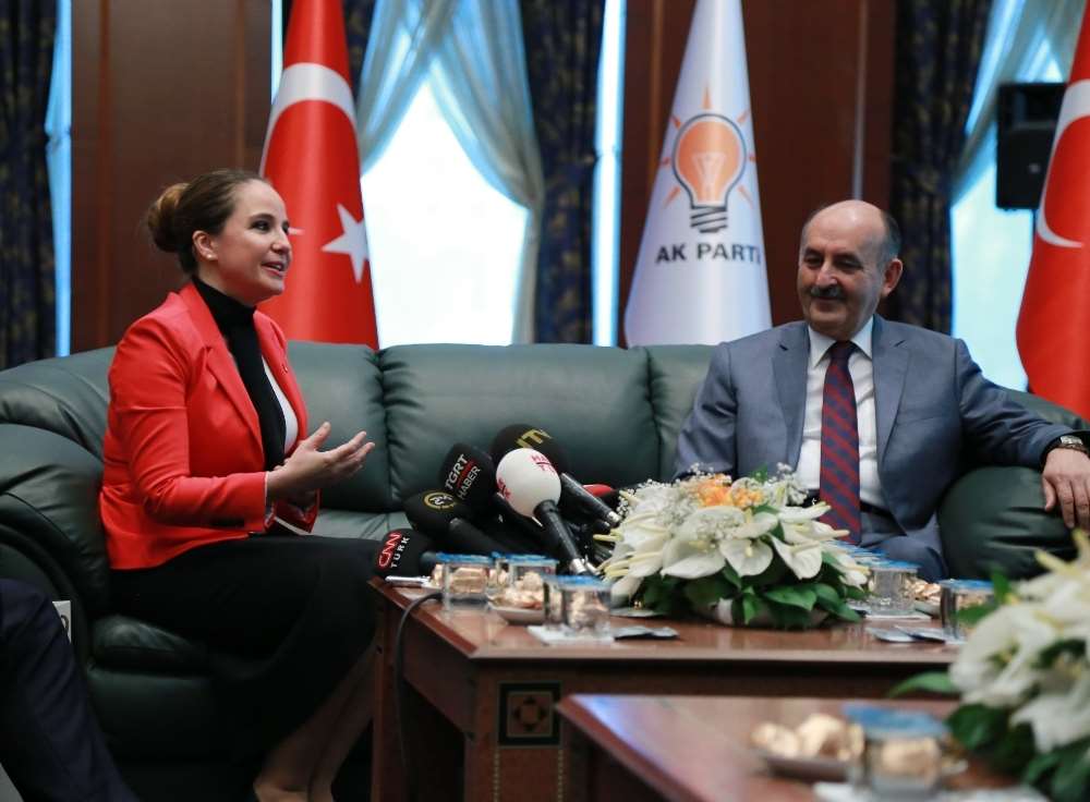 Siyasette Bayram Rüzgarı