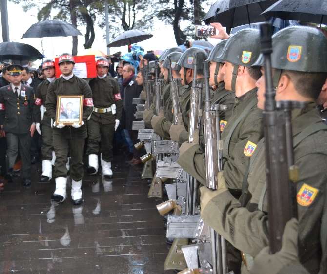 Sur Şehidi Gözyaşlarıyla Uğurlandı