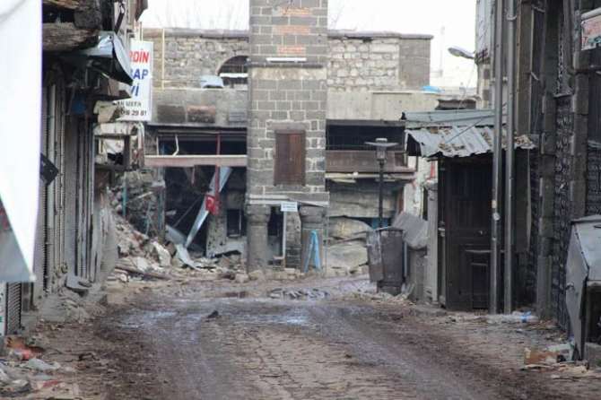 Sur’da Açılan ’koridor’dan Yine Çıkan Olmadı