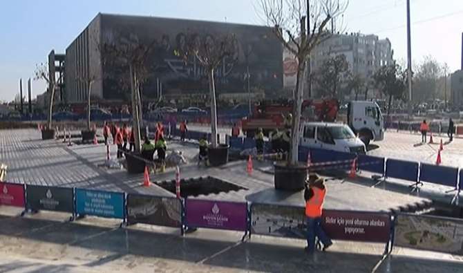 Taksim Meydanı’na İlk Ağaç Dikildi
