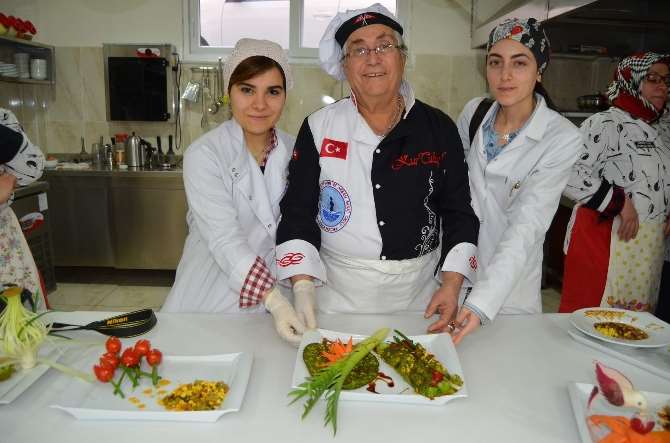 Tam 7 Bin Çeşit Yemek Biliyor