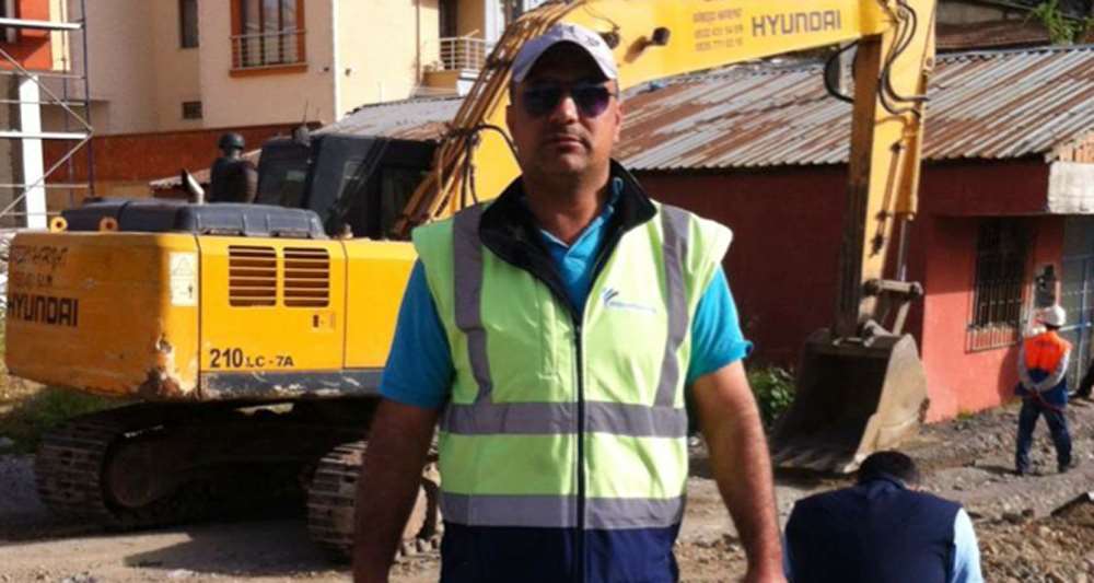 Tankın Önüne Siper Olan Kepçe Operatörü Şehit Edildi