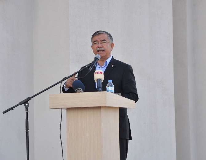 Tbmm Başkanı Yılmaz: Şehitlerimiz Bu Bayrak İnmesin Diye Can Verdi