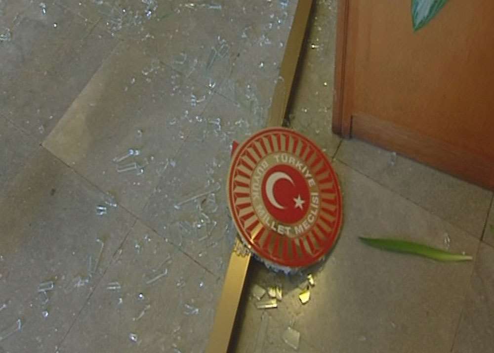 Tbmm’de Büyük Hasar