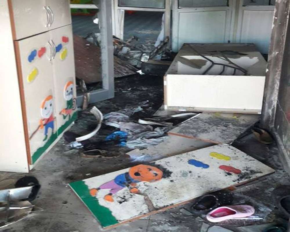 Teröristler Anaokuluna El Yapımı Patlayıcı Attı