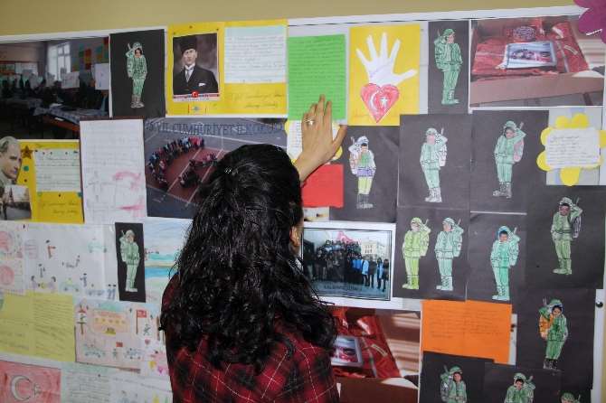 Terörle Mücadele Eden Asker Ve Polise Moral Mektubu Yağıyor