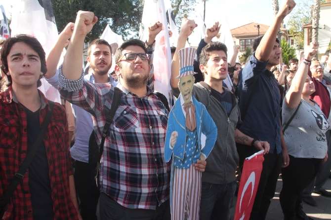 Tgb Üyeleri G-20 Zirvesini Protesto Etti