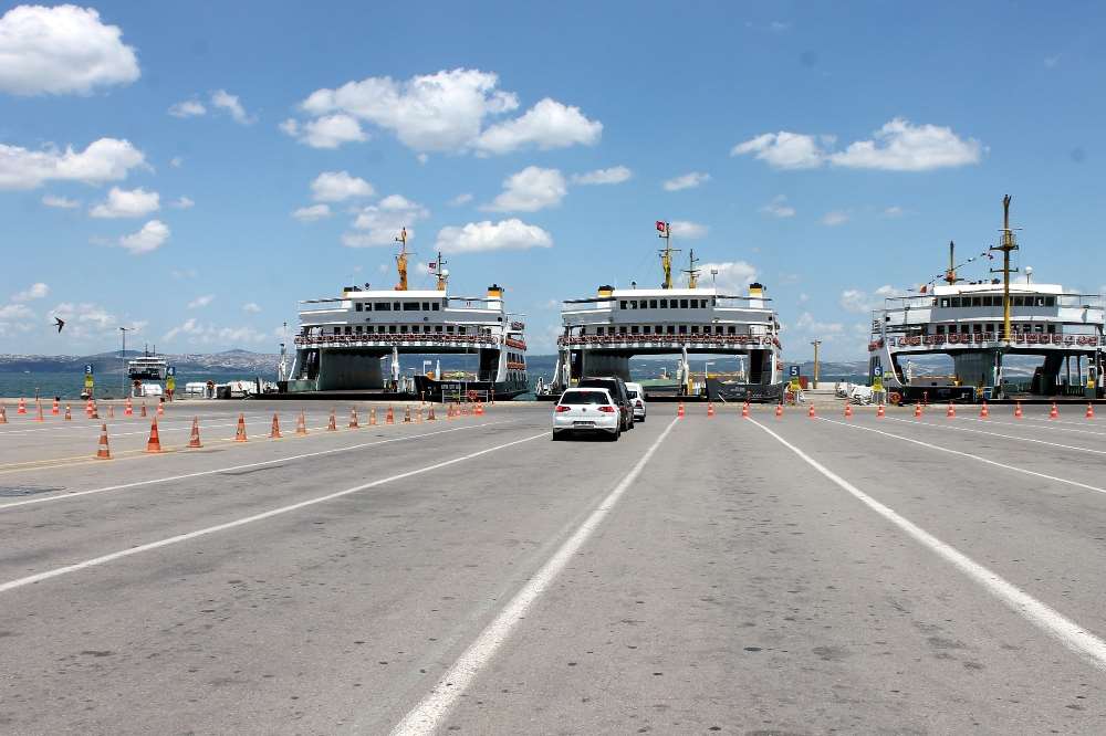 Topçular İskelesi Boş Kaldı
