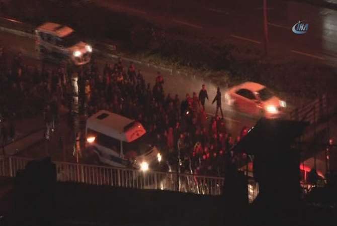 Trabzonspor Taraftarı Karadeniz Sahil Yolu’nu Kapattı