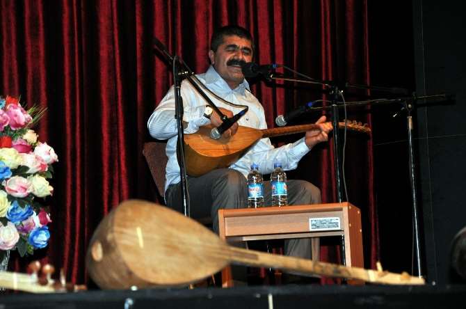 Ünlü Ozanların Bağlamalarıyla 4 Saz, Bir Usta Konseri