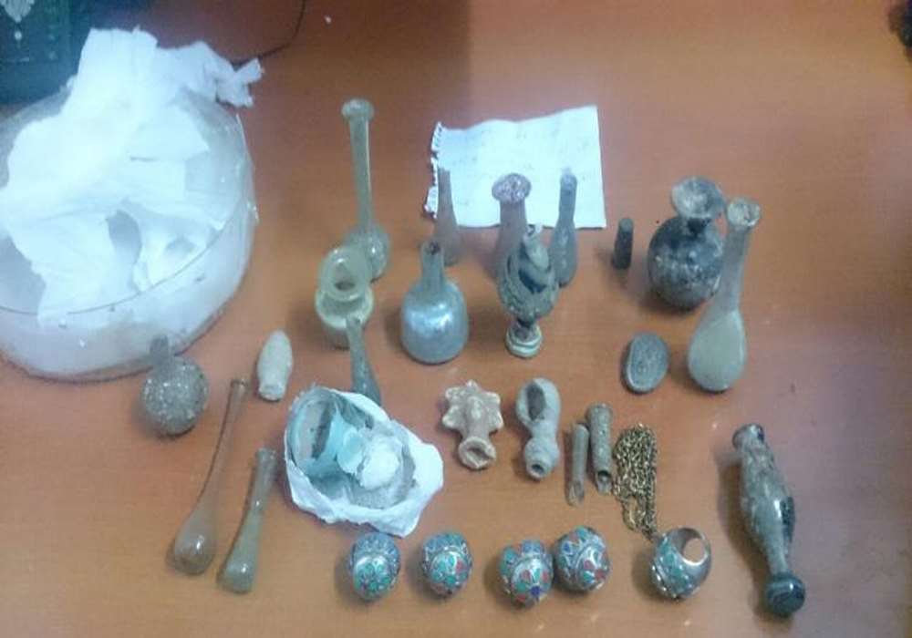 Üzerlerinden Tarihi Eser Çıktı