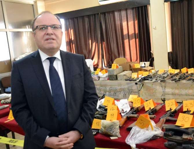 Vatandaş Teröristleri Kapı Dışı Etti