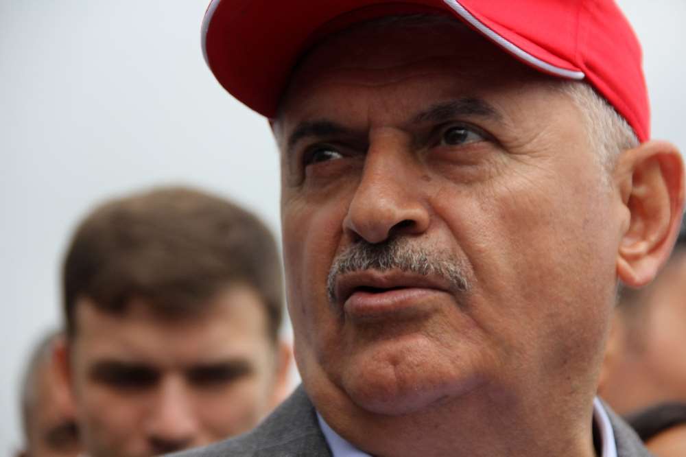 Yağmur Altında Doğa Yürüyüşüne Çıktı