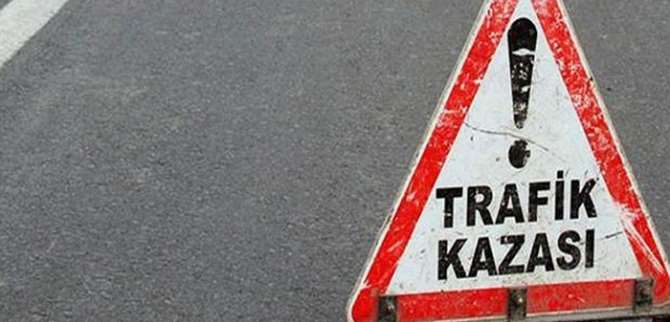Yolcu Otobüsü Kaza Yaptı: 23 Yaralı