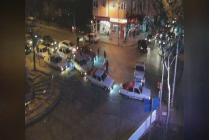 Yolu Trafiğe Kapatıp ’drift’ Yaptılar