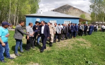 BAŞKAN TANIŞ HUSUMETLİ İKİ KÖYÜ BARIŞTIRDI