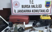 BURSA'DA HIRSIZLAR JANDARMA'DAN KAÇAMADI