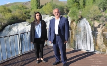 Büyükşehir Belediyesi Eşbaşkanı Mustafa Avcı, Muradiye Şelalesi’nde