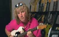 Dünyaca Ünlü Gitaris Rick Parfitt Hayatını Kaybetti