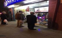 EMEKELİLERİN EKRANA KİTLENDİĞİ AN