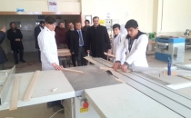 Fabrika gibi çalışan okula Milli Eğitim Müdürü Hasan Tevke’den ziyaret