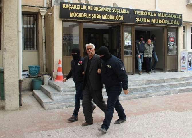 ’öz Yönetim’ Kursaklarında Kaldı