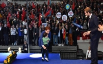 "Torununuz Pars'a 'Bırakıp Kaçtı' Derler" Sözü Meral Akşener'i İstifadan Vazgeçirdi
