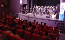 Tuşbalı öğretmenlerden İftar sonrası Müzik ziyafeti