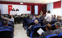 Vali Zorluoğlu, Özalplı muhtarlarla buluştu