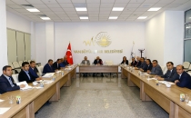 Van’da kaldırım işgaline karşı güç birliği