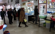 Van'ın Önemli Pazarlarından Biri Olan Peynirciler Pazarı Denetlendi