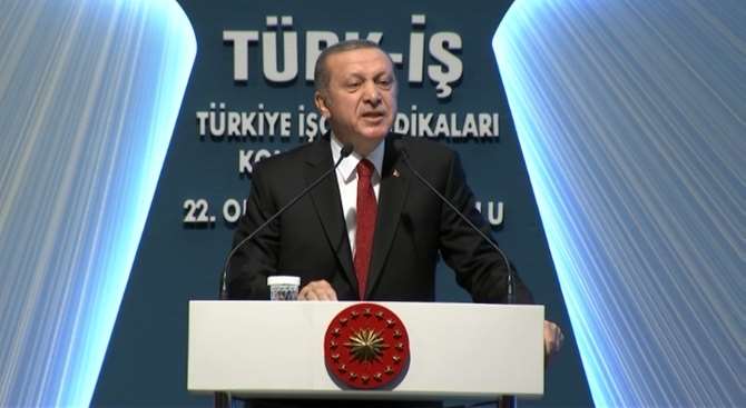 ’yeni Anayasa’ Çağrısı Yaptı